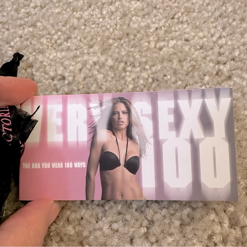 NWT Victoria’s Secret 36C Very Sexy 100 Ways Convertible Strapless Bra